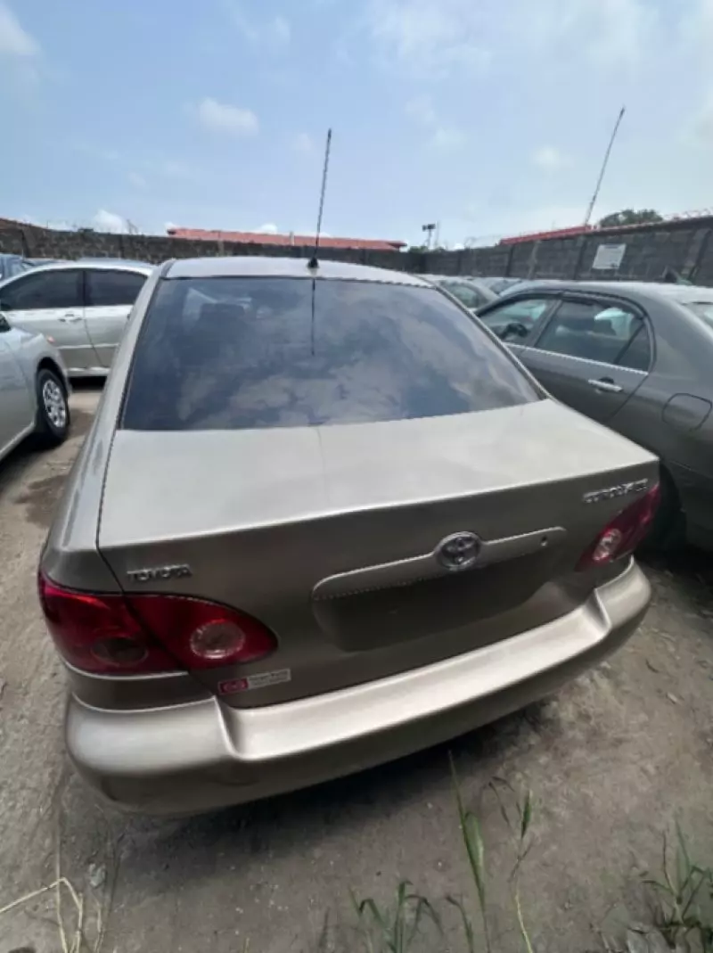 Toyota Corolla   - 2013