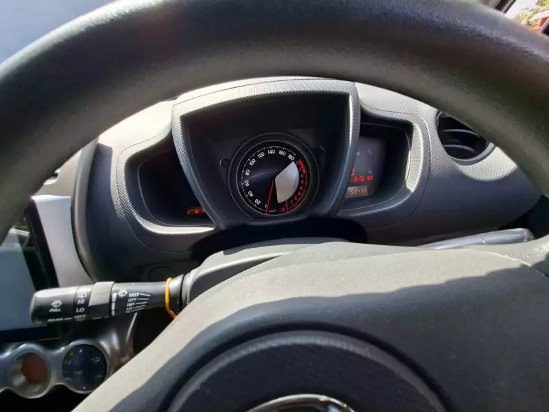 Toyota Ist    - 2010