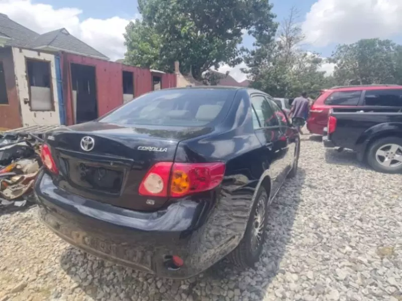 Toyota Corolla   - 2013