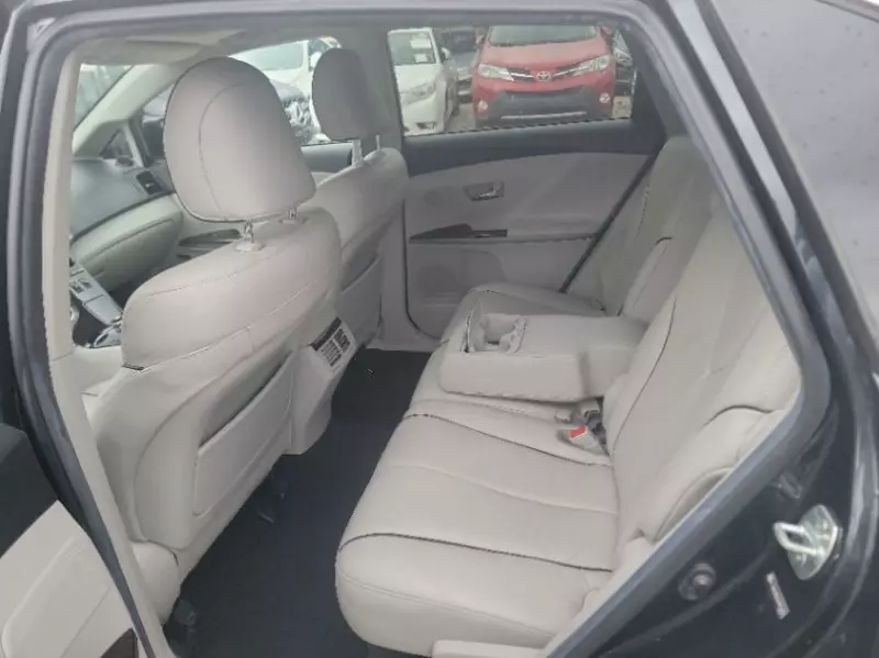 Toyota Venza   - 2013