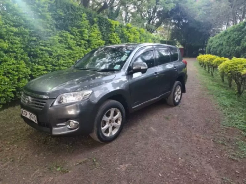 Toyota Vanguard    - 2011