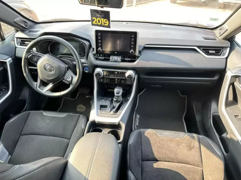 Toyota RAV 4   - 2021