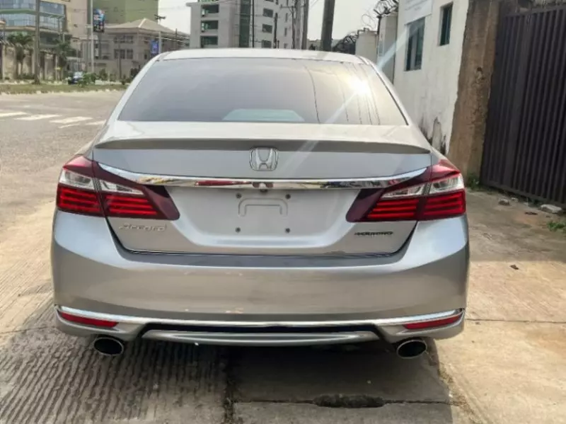 Honda Accord   - 2016