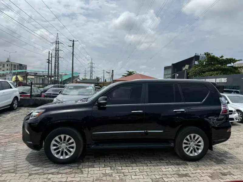 Lexus GX 460   - 2017