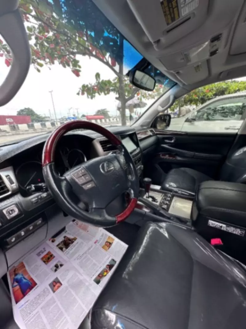 Lexus LX 570   - 2016