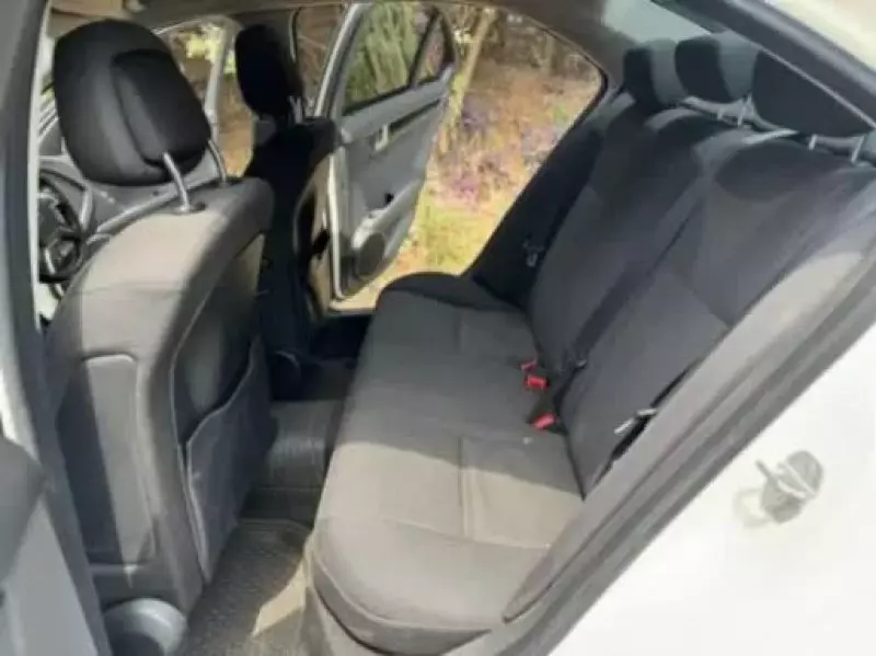 Mercedes-Benz C 180   -
