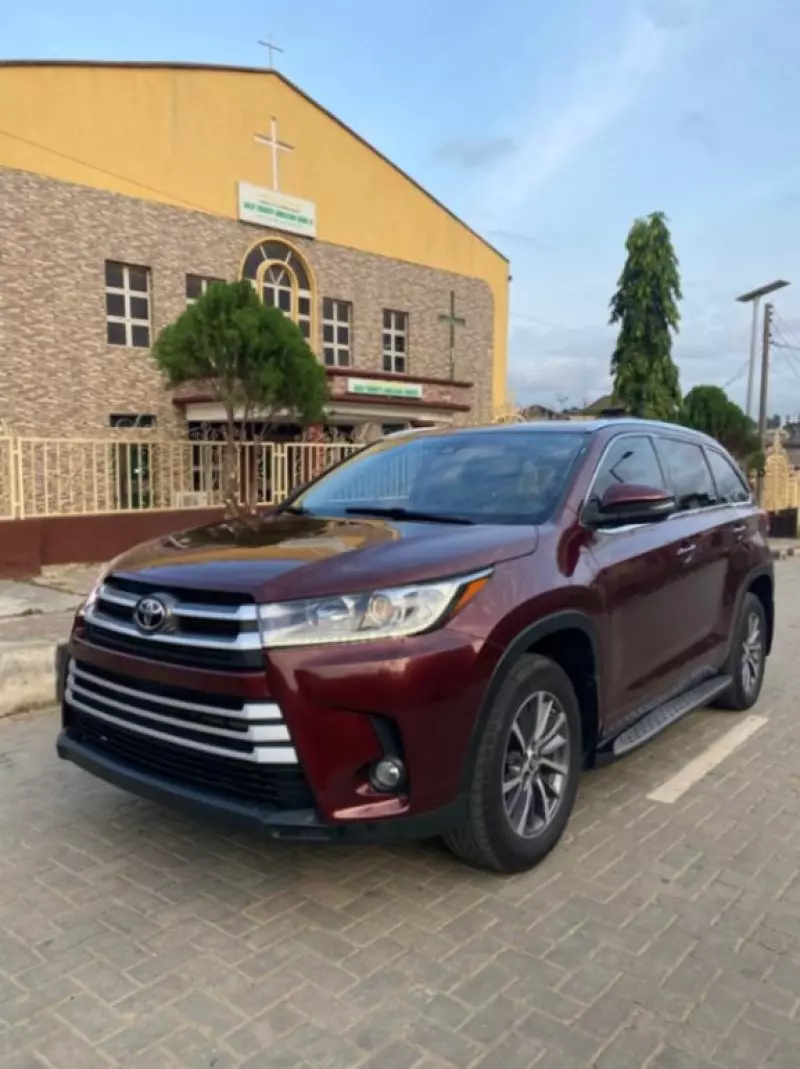 Toyota Highlander   - 2018
