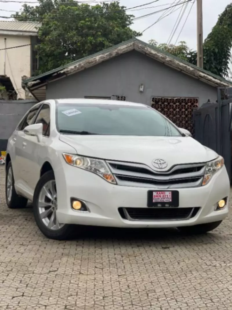 Toyota Venza   - 2015