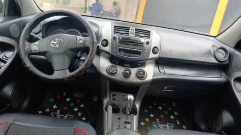 Toyota RAV4   - 2012