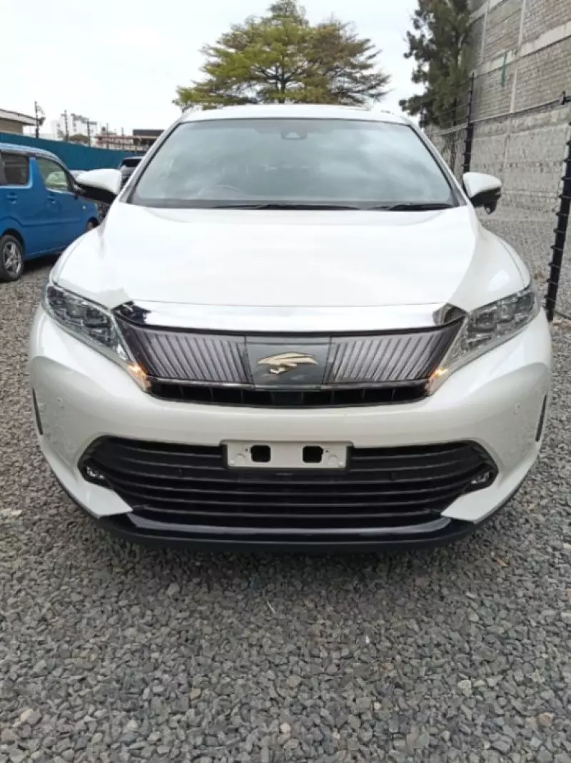 Toyota Harrier   - 2020