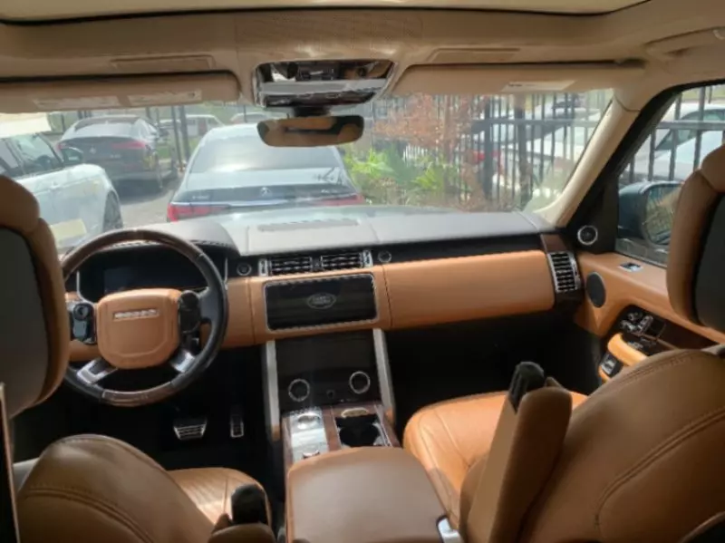 RANGE ROVER Autobiography