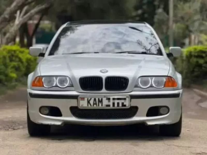 BMW 320i