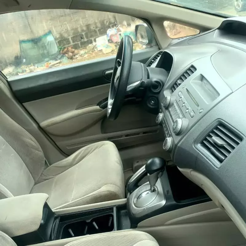 Honda Civic   - 2011