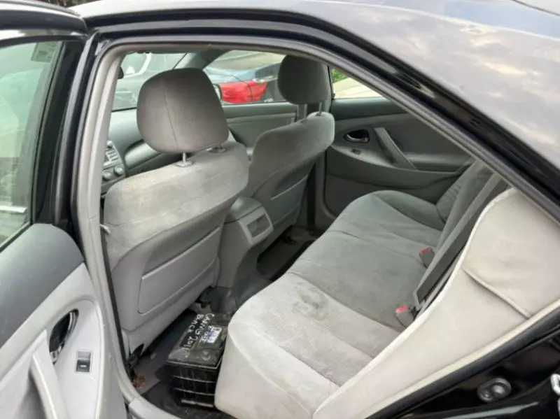 Toyota Camry   - 2011