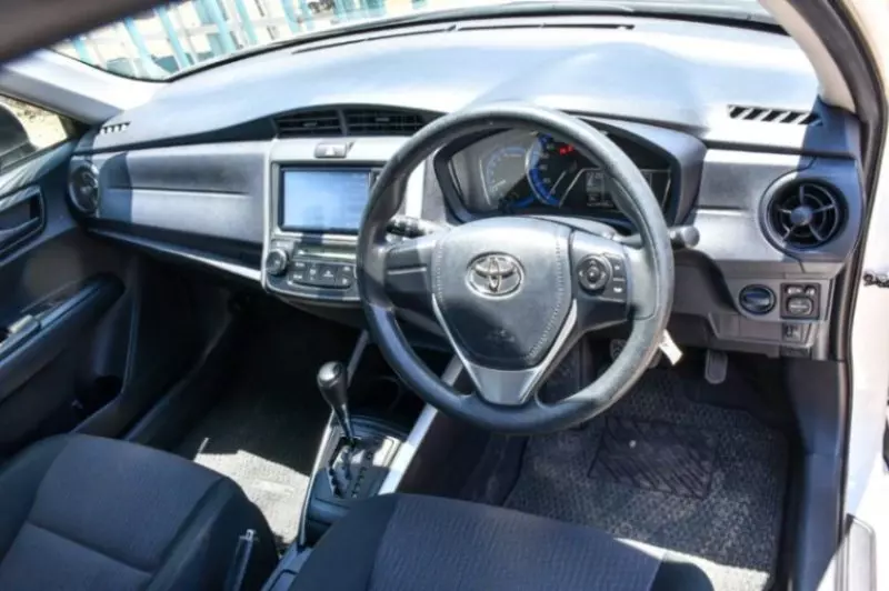 Toyota Fielder hybrid    - 2017