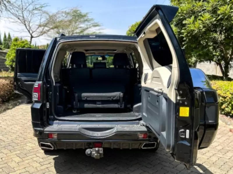 Mitsubishi Pajero   - 2015