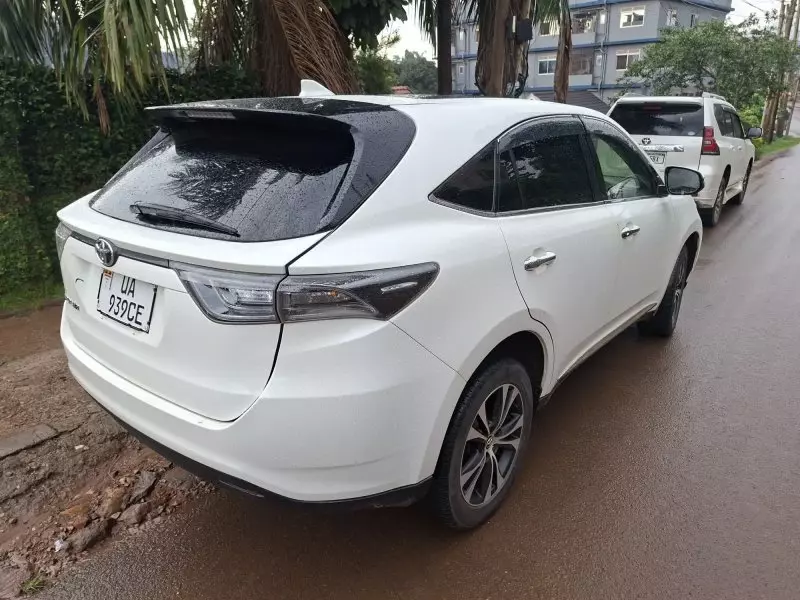 Toyota Harrier   - 2015