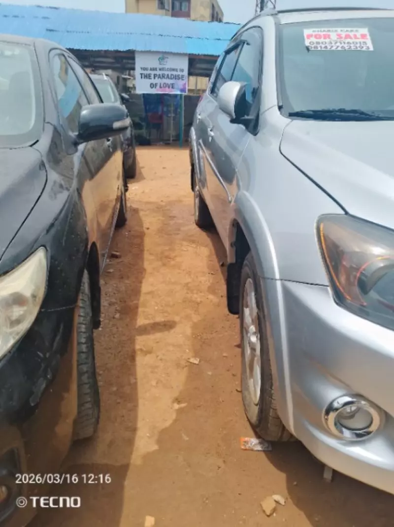 Toyota RAV4   - 2010