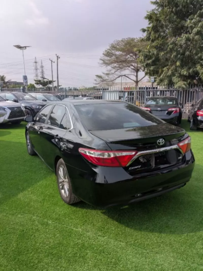 Toyota Camry   - 2015