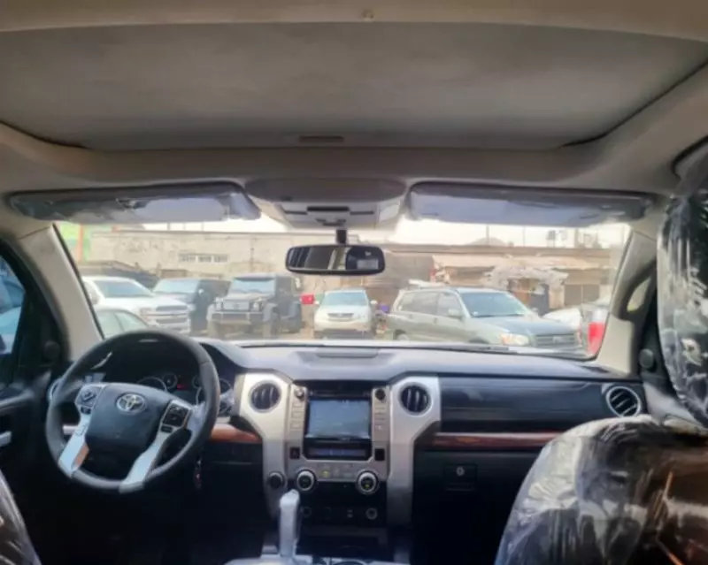 Toyota Tundra   - 2014