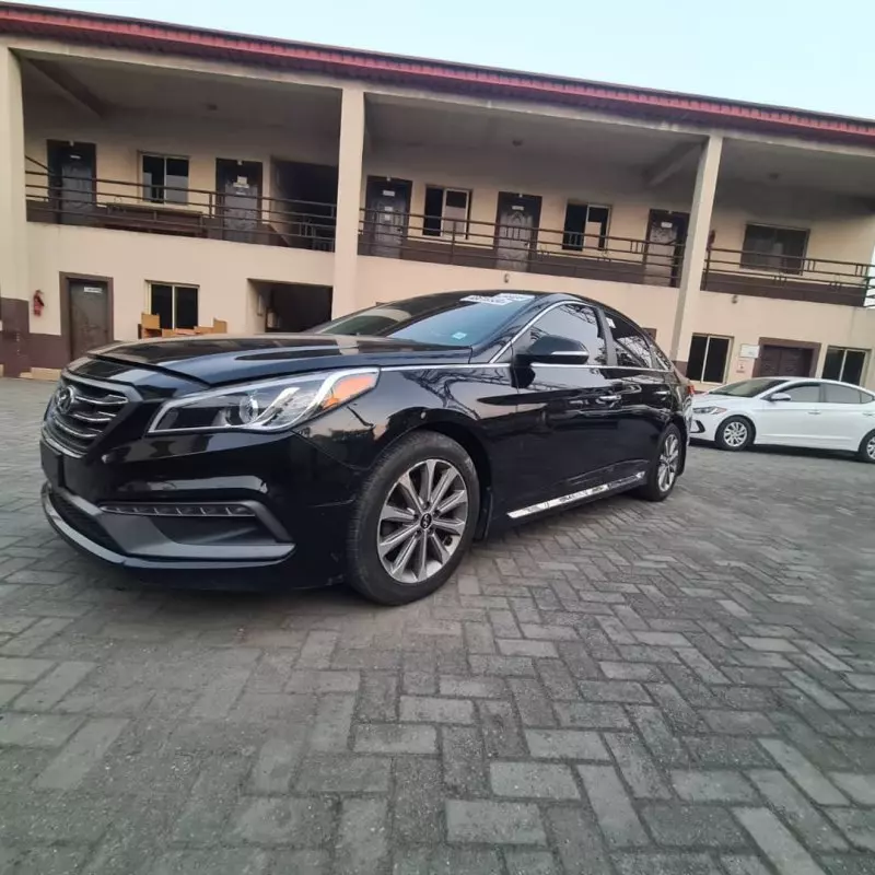 Hyundai Sonata   - 2016
