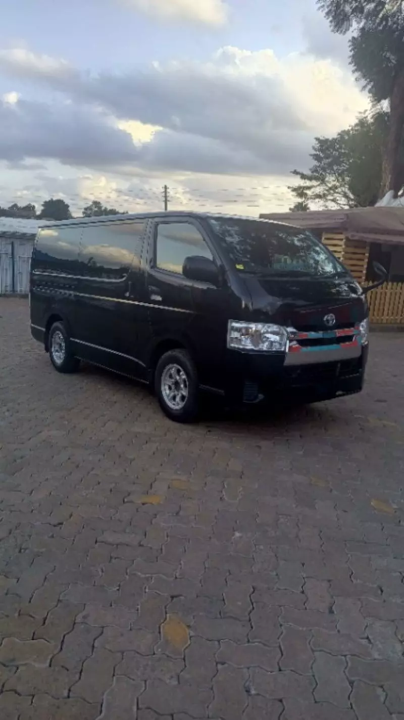Toyota Hiace   - 2020