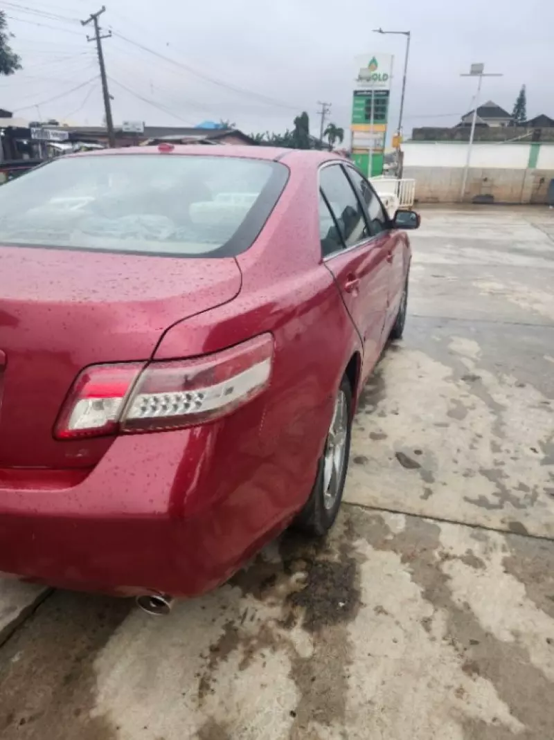 Toyota Camry   - 2009