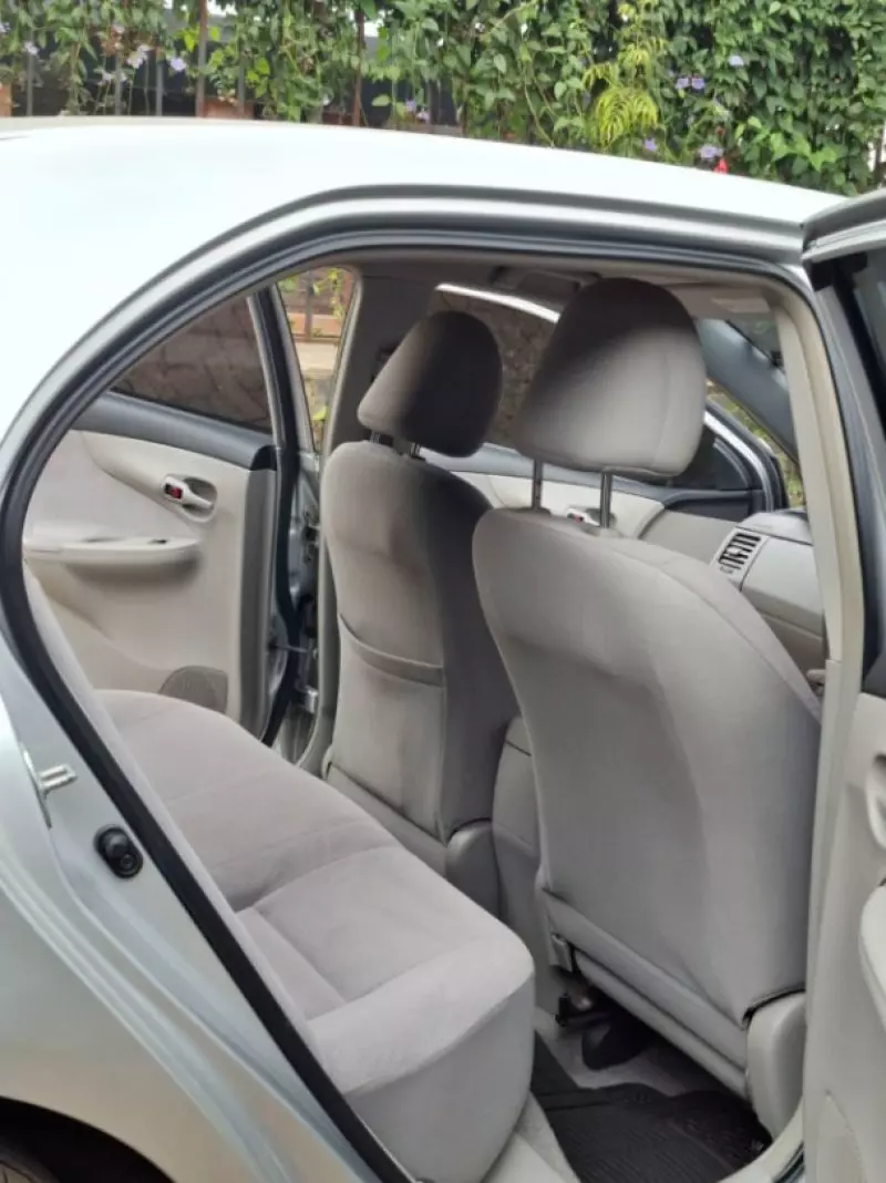 Toyota Axio    - 2012