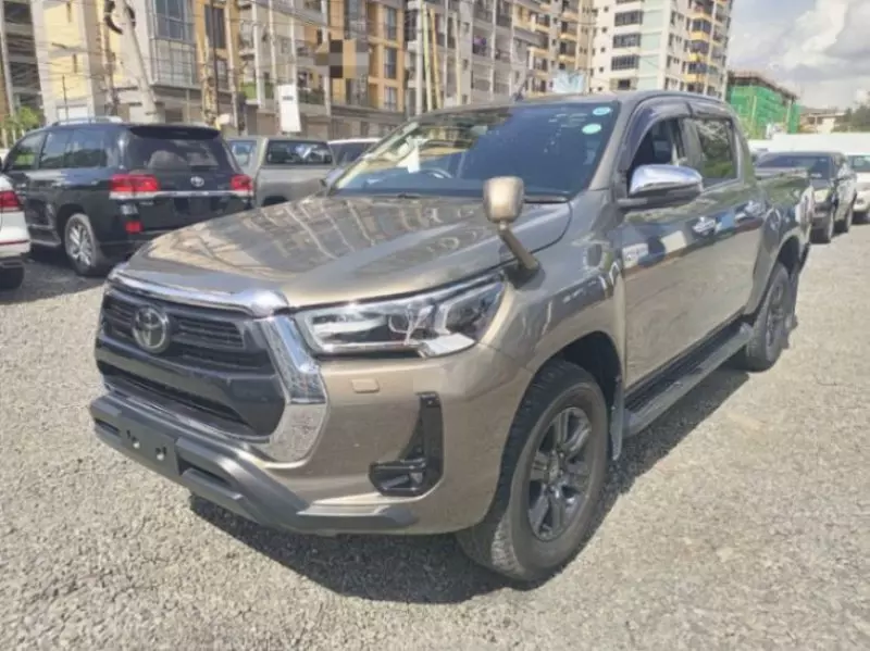Toyota Hilux   - 2020