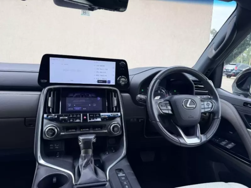 Lexus LX 600   - 2022