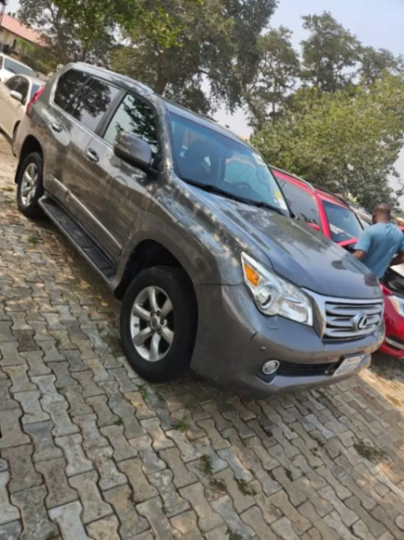 Lexus GX 460   - 2012