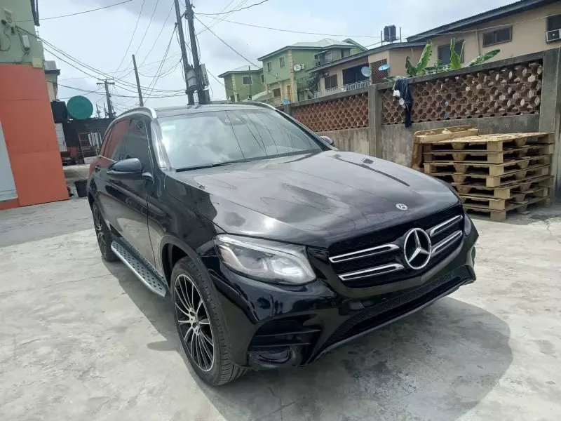 Mercedes-Benz GLC 300   - 2018