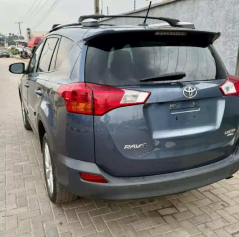 Toyota RAV4   - 2014