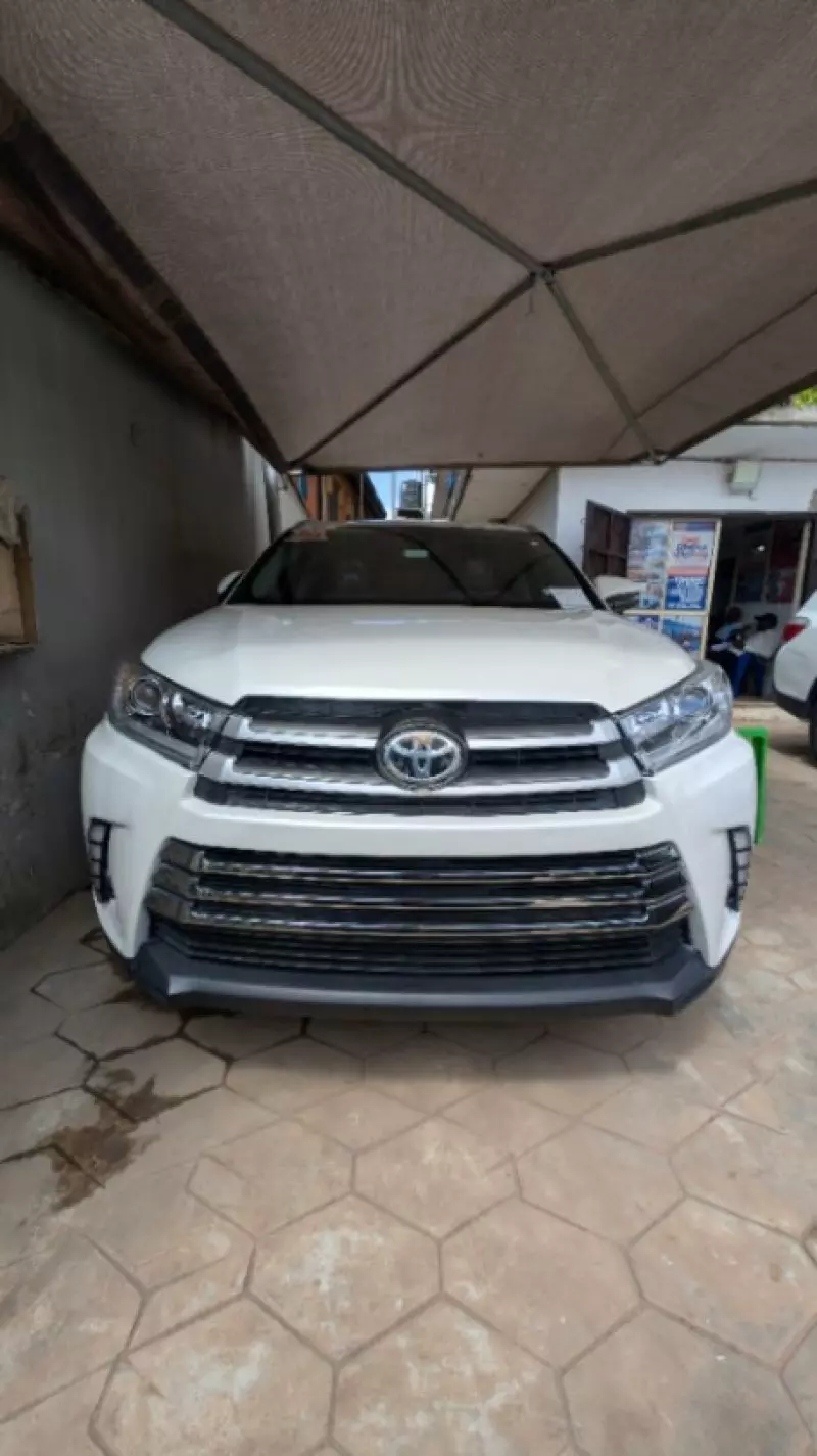 Toyota Highlander   - 2018