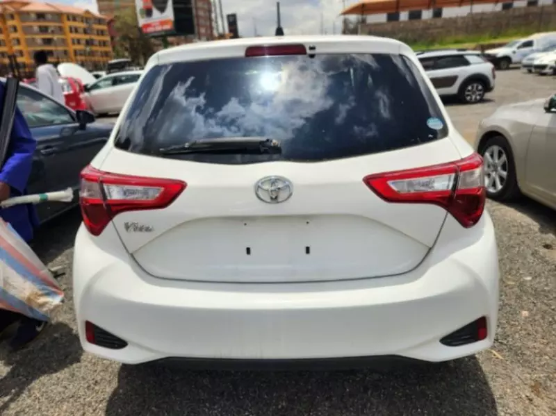 Toyota Vitz   - 2017