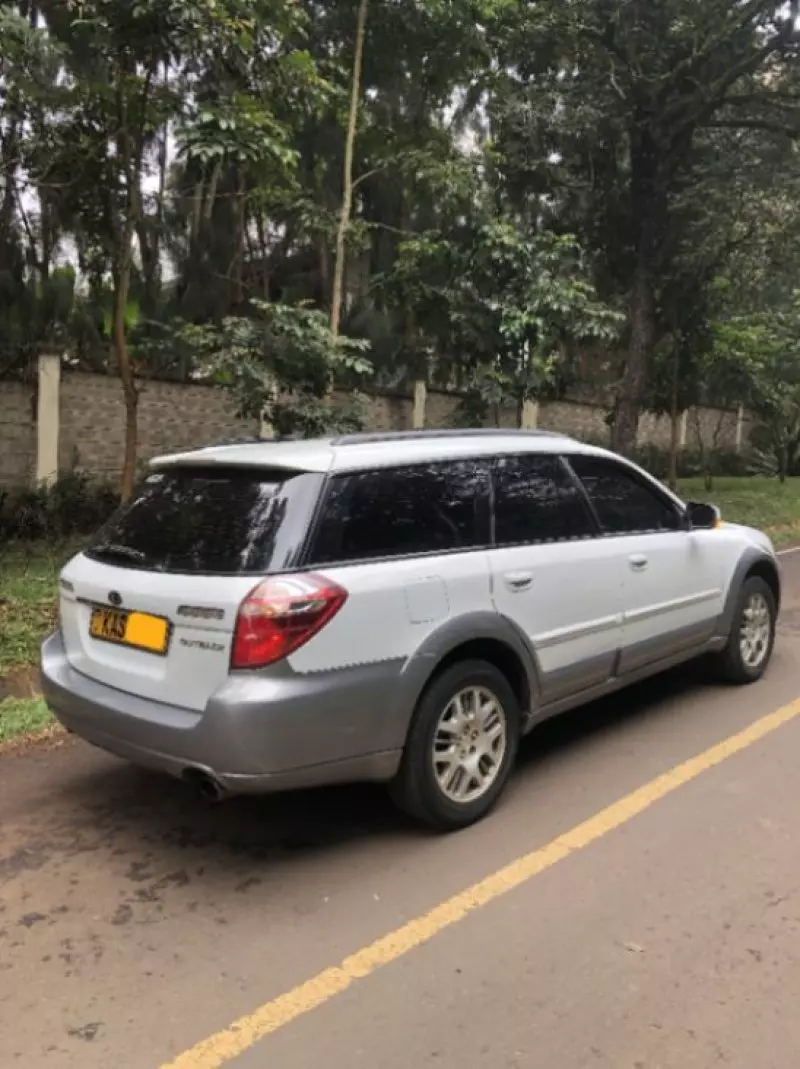 Subaru Outback   - 2003