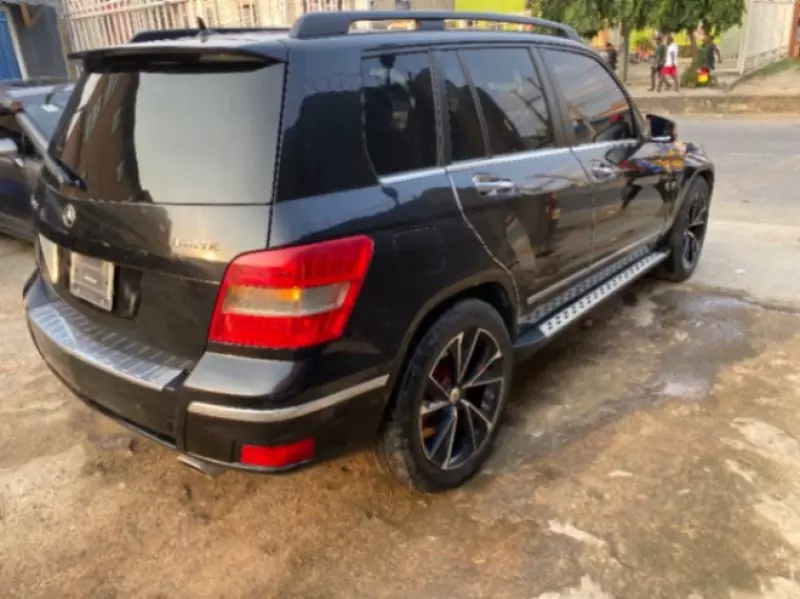 Mercedes-Benz GLK 350   - 2010
