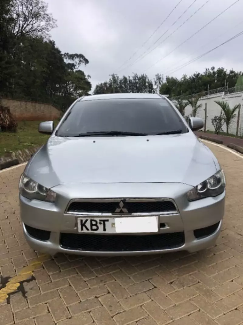 Mitsubishi Lancer   - 2012