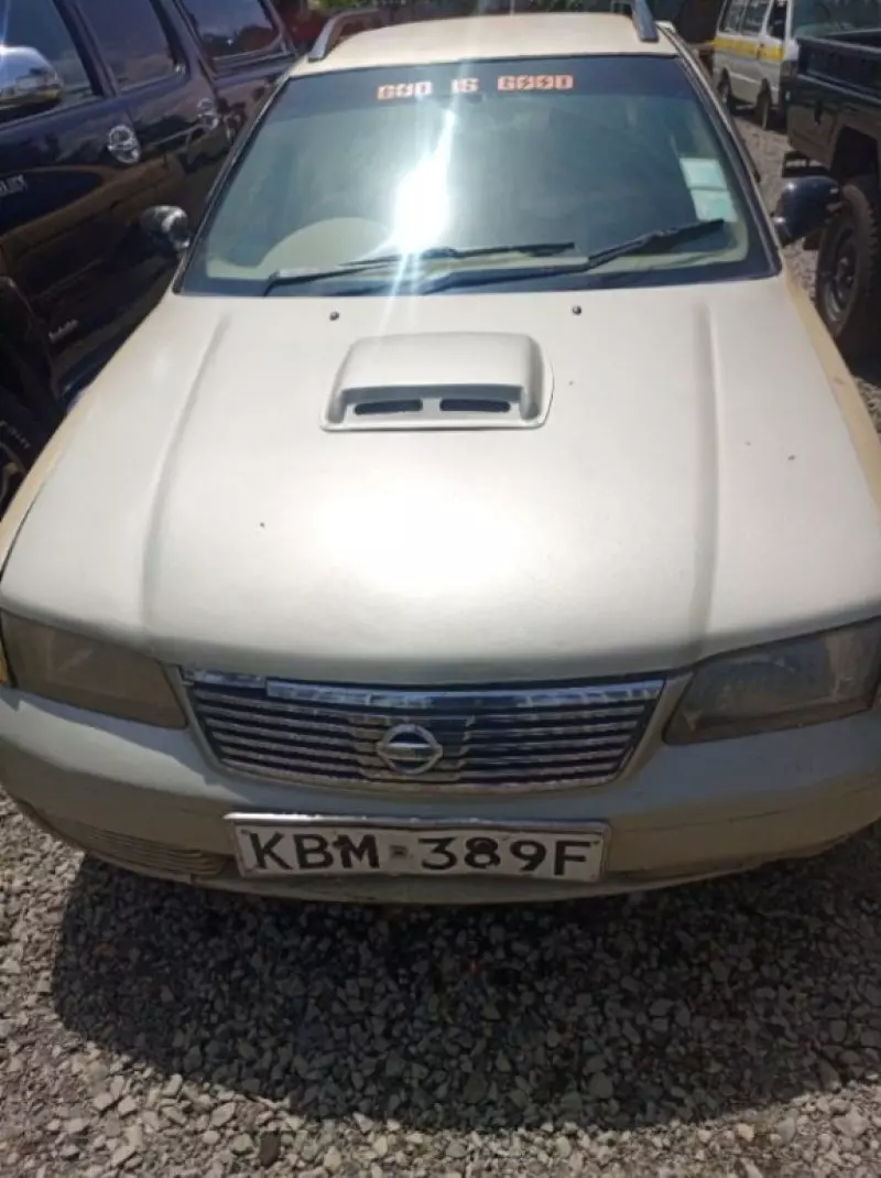 Nissan Sunny   - 2004