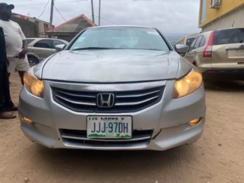 Honda Accord   - 2011
