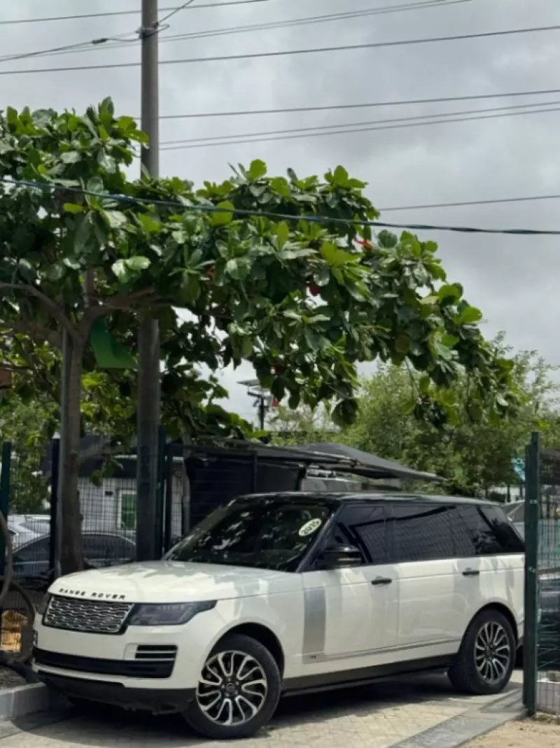 RANGE ROVER HSE LR4