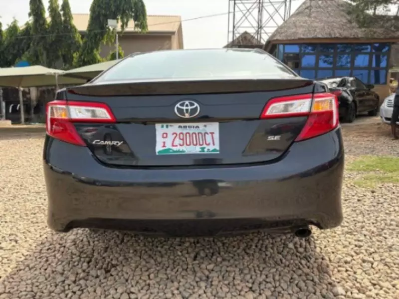 Toyota Camry   - 2014