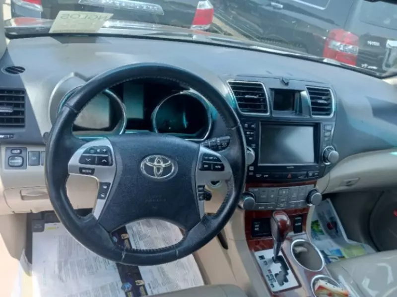 Toyota Highlander   - 2009