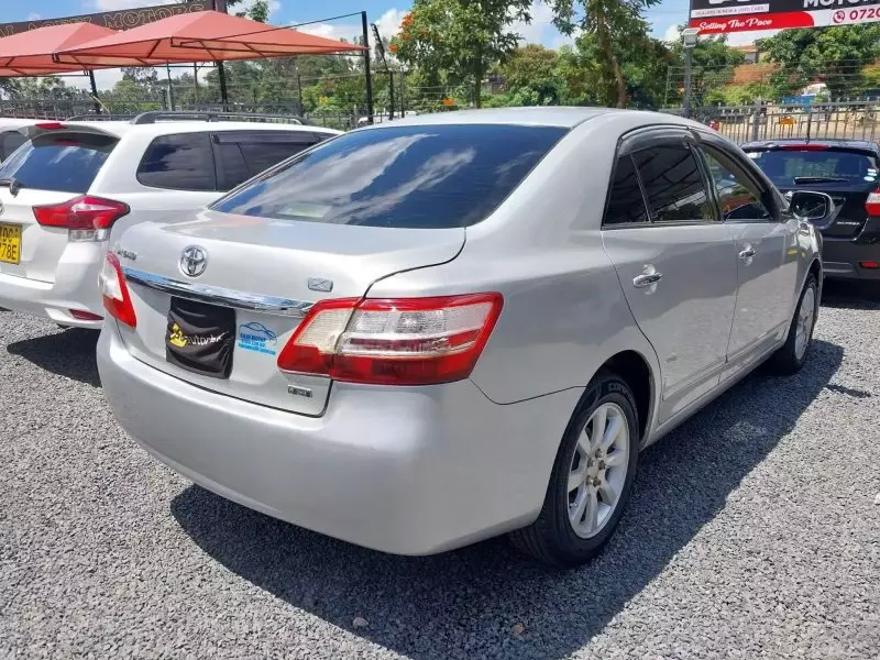 Toyota Premio    - 2009