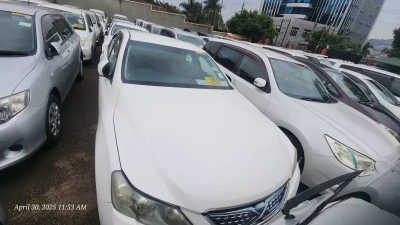 Toyota Mark X   - 2013