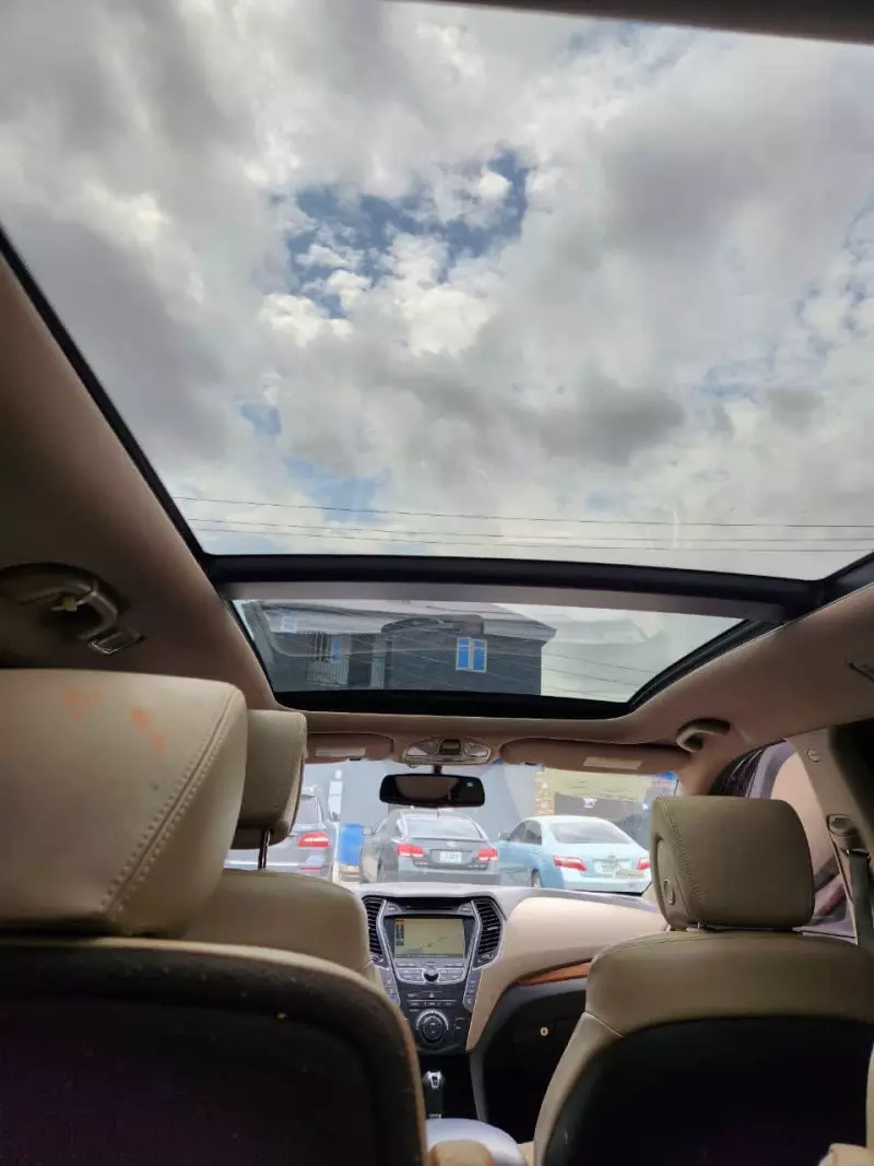 Hyundai Santa Fe   - 2015