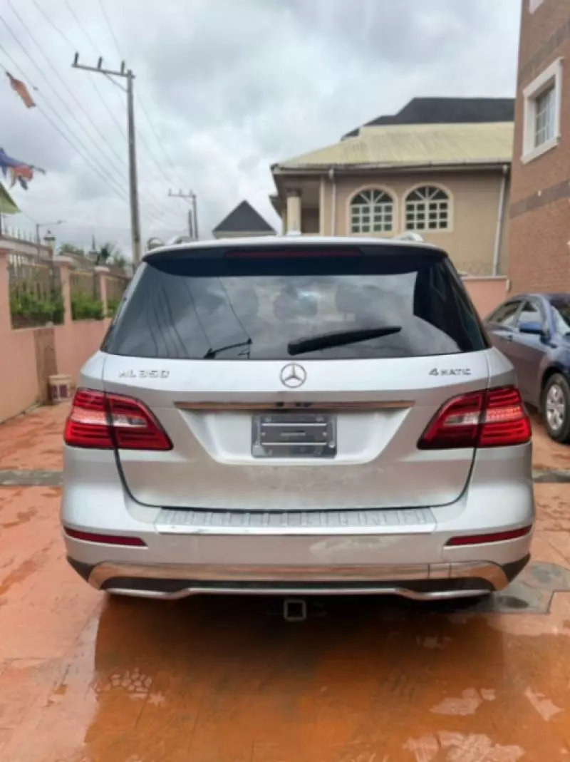 Mercedes-Benz ML 350   - 2012