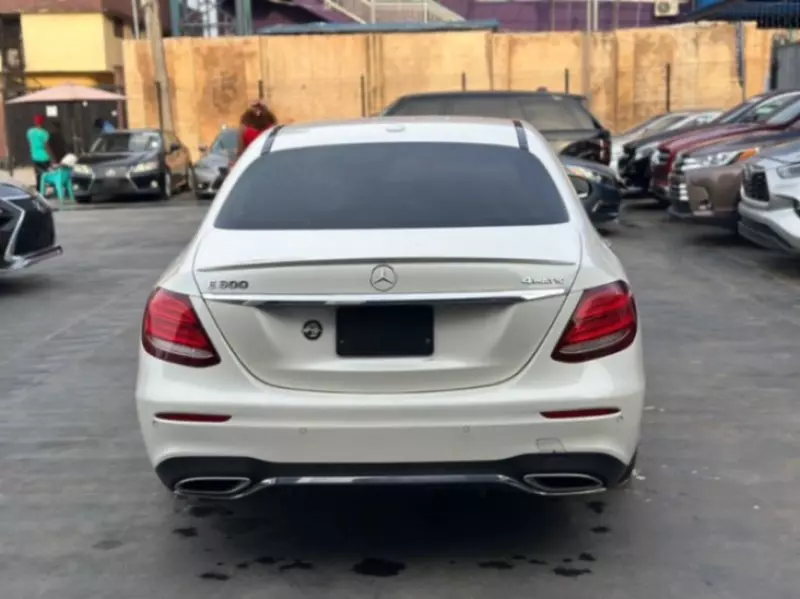 Mercedes-Benz E 300 - 2018