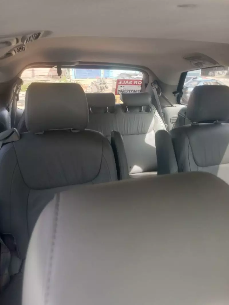 Toyota Sienna   - 2007