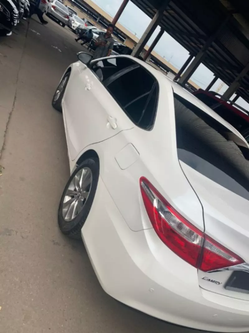 Toyota Camry   - 2016